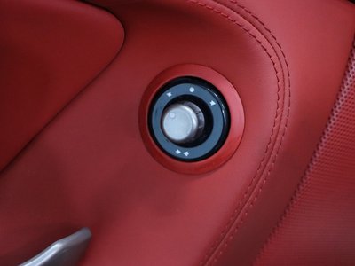 2010 FERRARI CALIFORNIA 缩略图 31