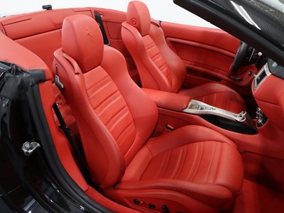 2010 FERRARI CALIFORNIA 缩略图 23