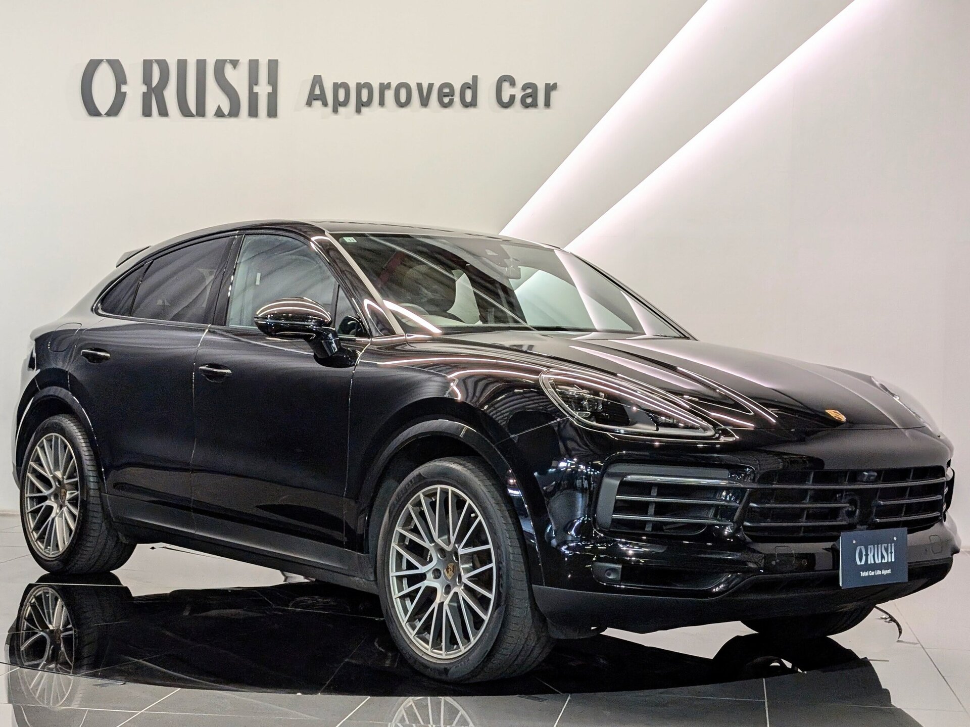 PORSCHE CAYENNE - View 1