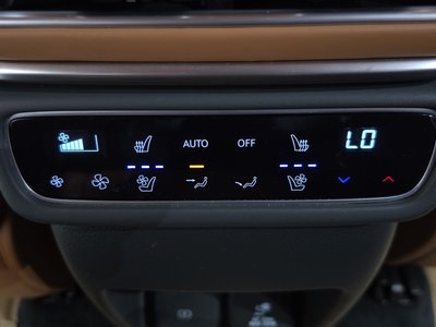 2023 Genesis GV80 — миниатюра 33