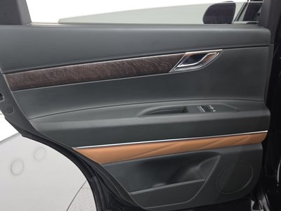 2023 Genesis GV80 — миниатюра 15