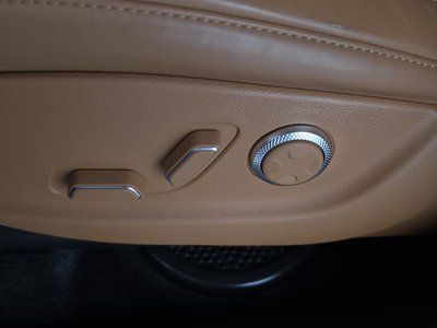 2023 Genesis GV80 — миниатюра 31