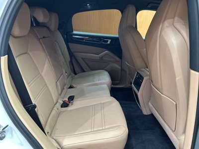 2020 Porsche CAYENNE photo 9