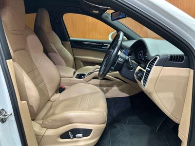 2020 Porsche CAYENNE photo 6