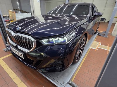 BMW 5 SERIES - 5