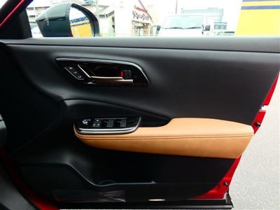 صورة مصغرة 32 لـ 2024 Toyota CROWN SPORT