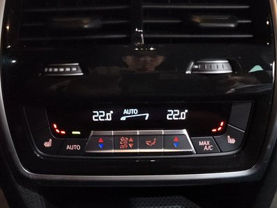 2025 BMW X6 — миниатюра 33
