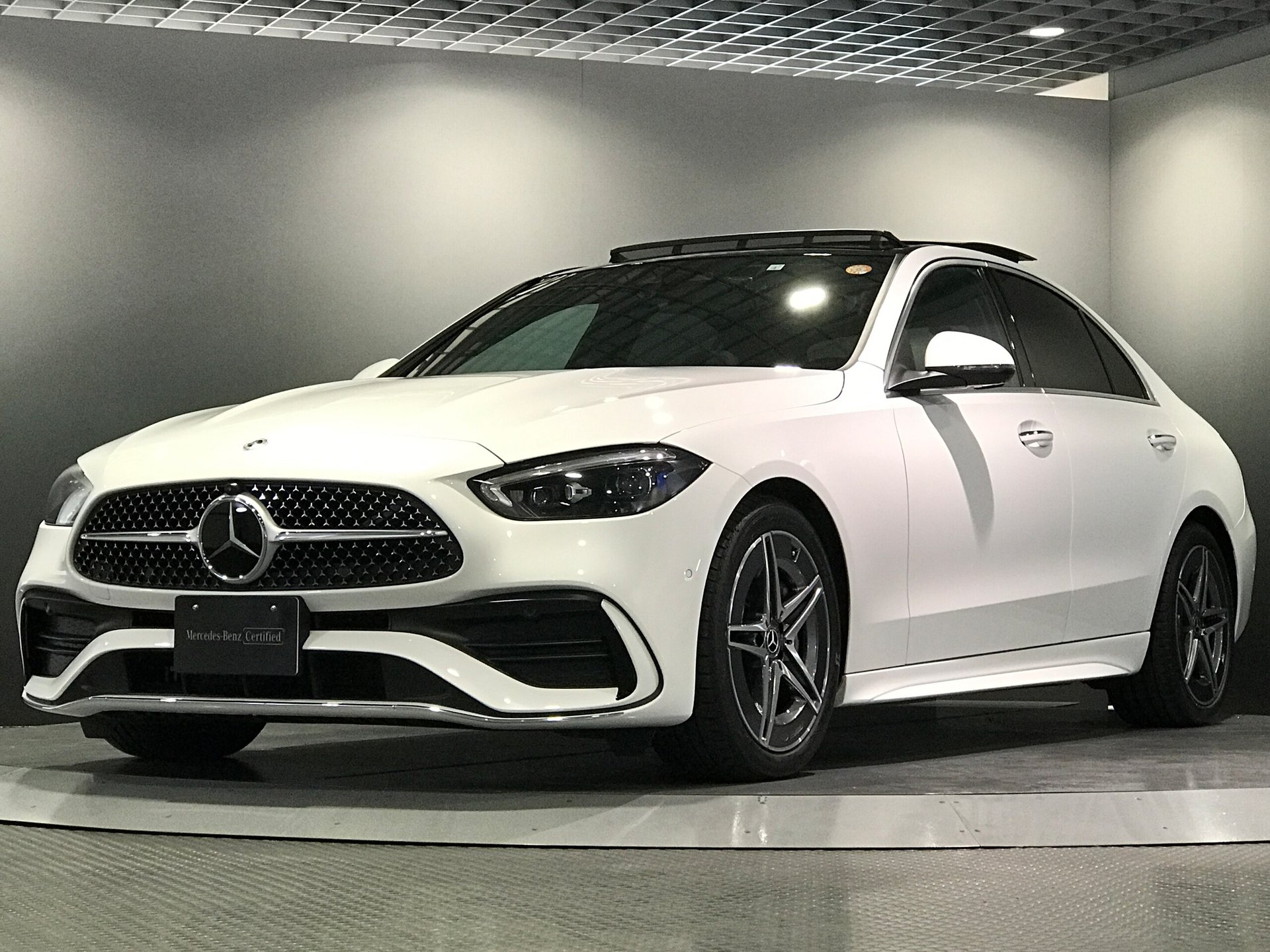 MERCEDES-BENZ C-CLASS - View 1