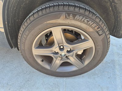 LAND ROVER DEFENDER - 3