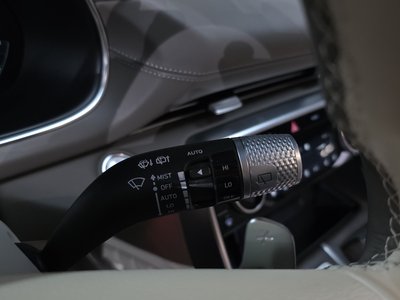 2022 Genesis GV80 thumbnail 24