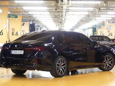 BMW 5 SERIES - 5