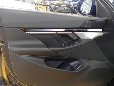 2024 BMW 5 SERIES — миниатюра 11