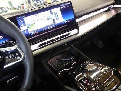 2024 BMW 5 SERIES — миниатюра 14