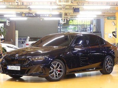 BMW 5 SERIES - 1