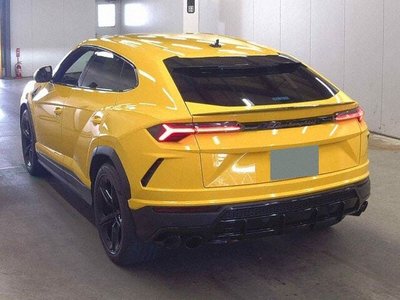 2022 Lamborghini URUS — фото 1