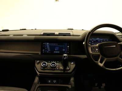 LAND ROVER DEFENDER - 2