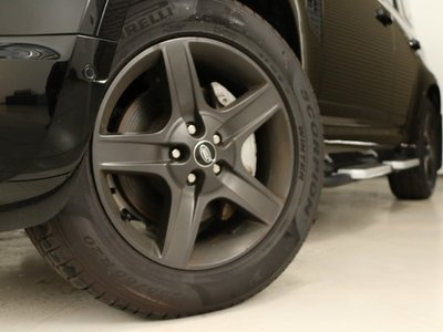 LAND ROVER DEFENDER - 3