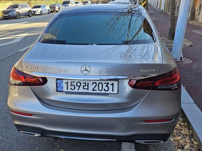 MERCEDES-BENZ E-CLASS - 4