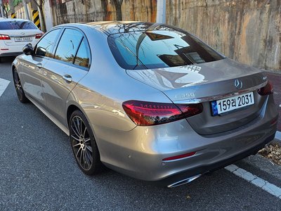 MERCEDES-BENZ E-CLASS - 6