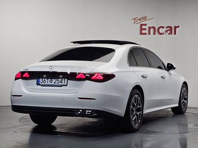 2026 Mercedes-BENZ E-CLASS — фото 3