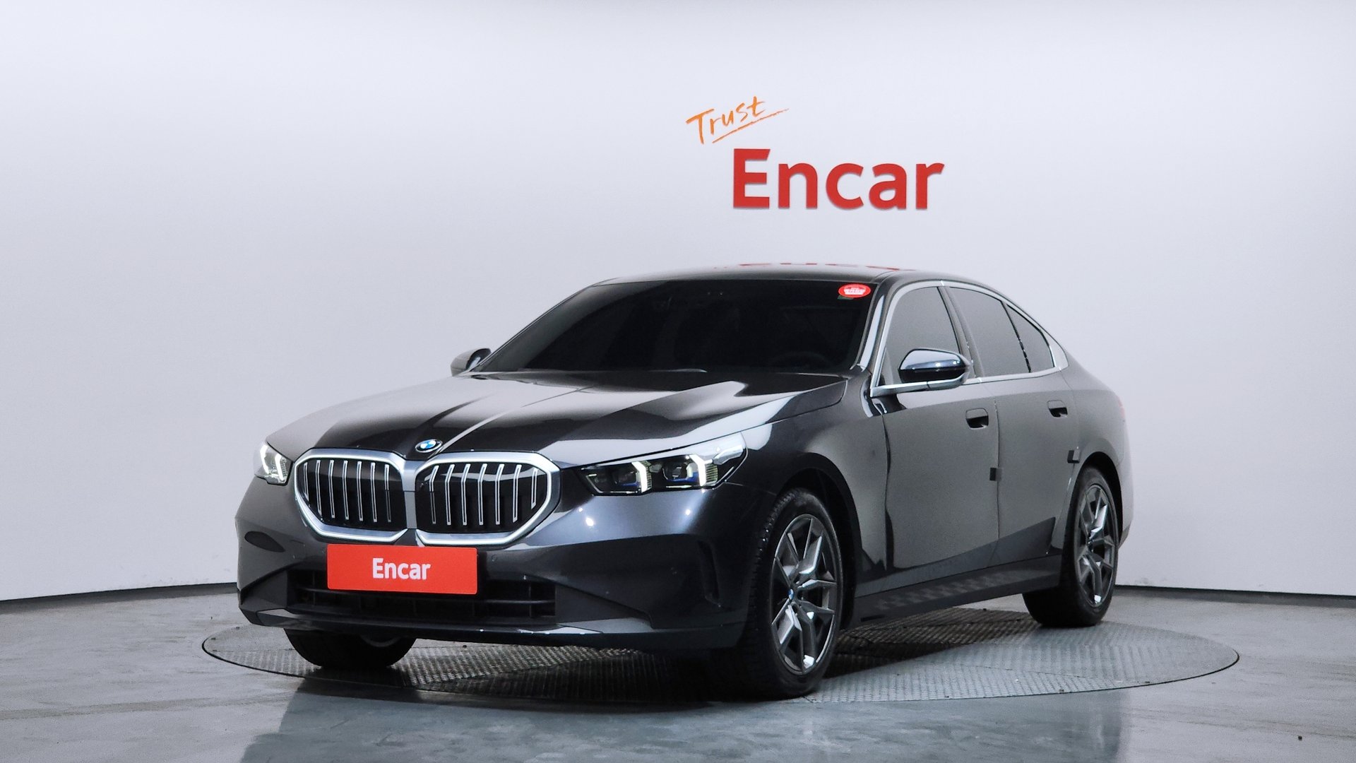 BMW 5 SERIES - View 1