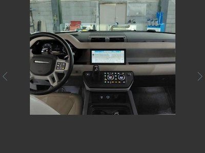 LAND ROVER DEFENDER - 10