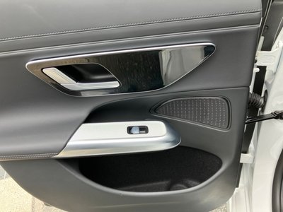 2025 Mercedes-BENZ E-CLASS 缩略图 38