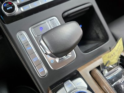 صورة مصغرة 12 لـ 2020 Genesis G90