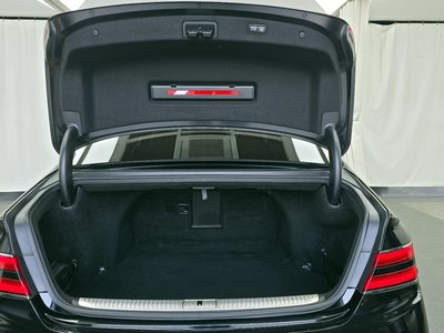 صورة مصغرة 26 لـ 2020 Genesis G90