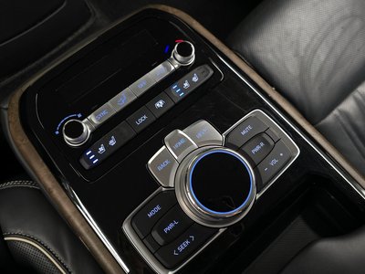 صورة مصغرة 24 لـ 2020 Genesis G90