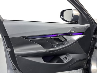 2025 BMW 5 SERIES thumbnail 14