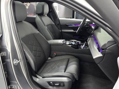 2025 BMW 5 SERIES thumbnail 16