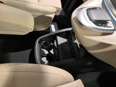صورة مصغرة 26 لـ 2023 Mercedes-BENZ V-CLASS