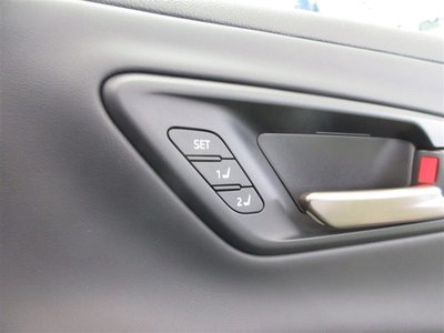 صورة مصغرة 32 لـ 2024 Toyota CROWN SPORT