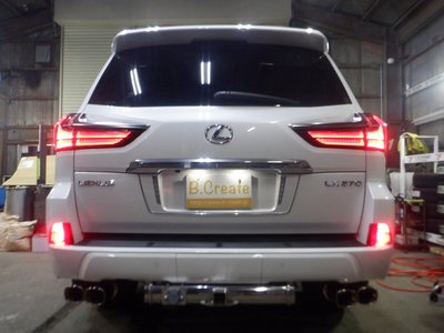 2016 Lexus LX photo 9