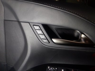 2016 Lexus LX 缩略图 34