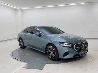 MERCEDES-BENZ E-CLASS - 5