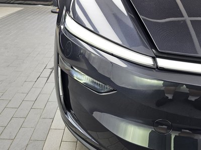 TESLA MODEL Y - 9
