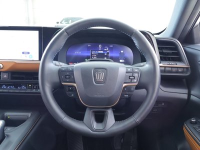 TOYOTA CROWN CROSSOVER - 7