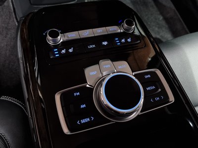 2020 Genesis G90 — миниатюра 18