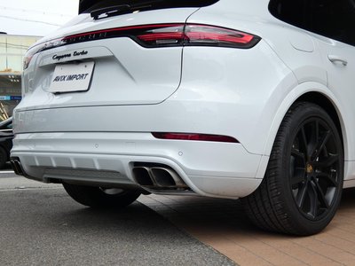 PORSCHE CAYENNE - 4