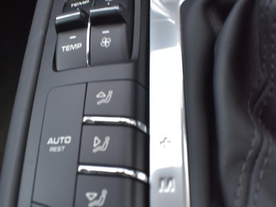 2018 Porsche MACAN 缩略图 31