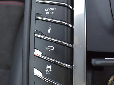 2018 Porsche MACAN 缩略图 30