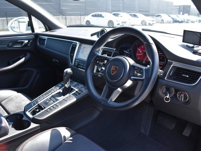 2018 Porsche MACAN 缩略图 15