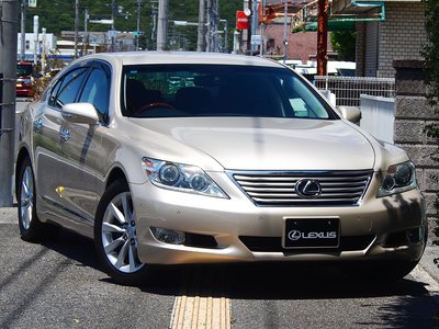 2011 LEXUS LS photo 9