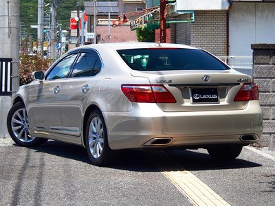 2011 LEXUS LS photo 6