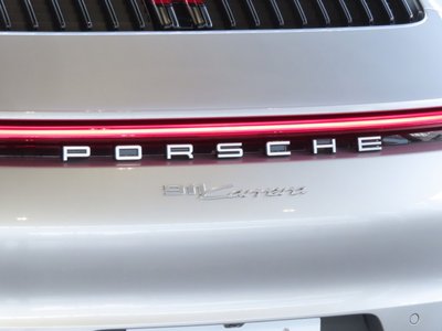 صورة 9 لـ 2021 Porsche 911