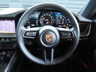 2021 Porsche 911 — миниатюра 11