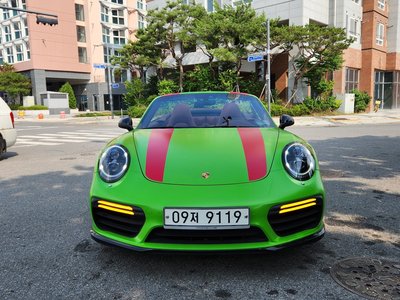 PORSCHE 911 - 9