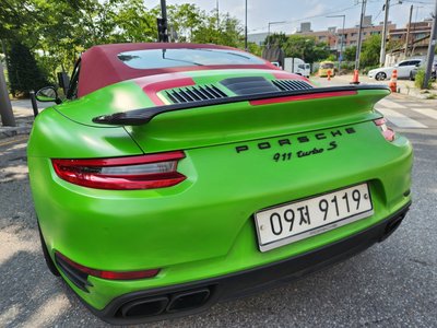 PORSCHE 911 - 6